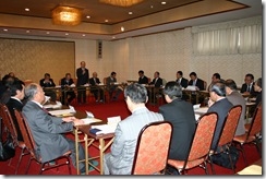 H23.3.24 新旧常任理事会 (1)